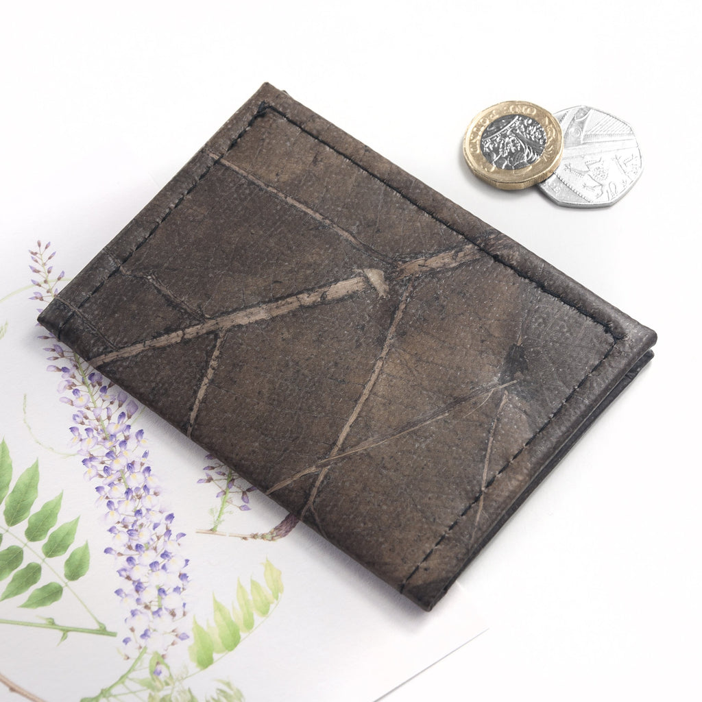 Bifold Cardholder in Leaf Leather - Pebble Black