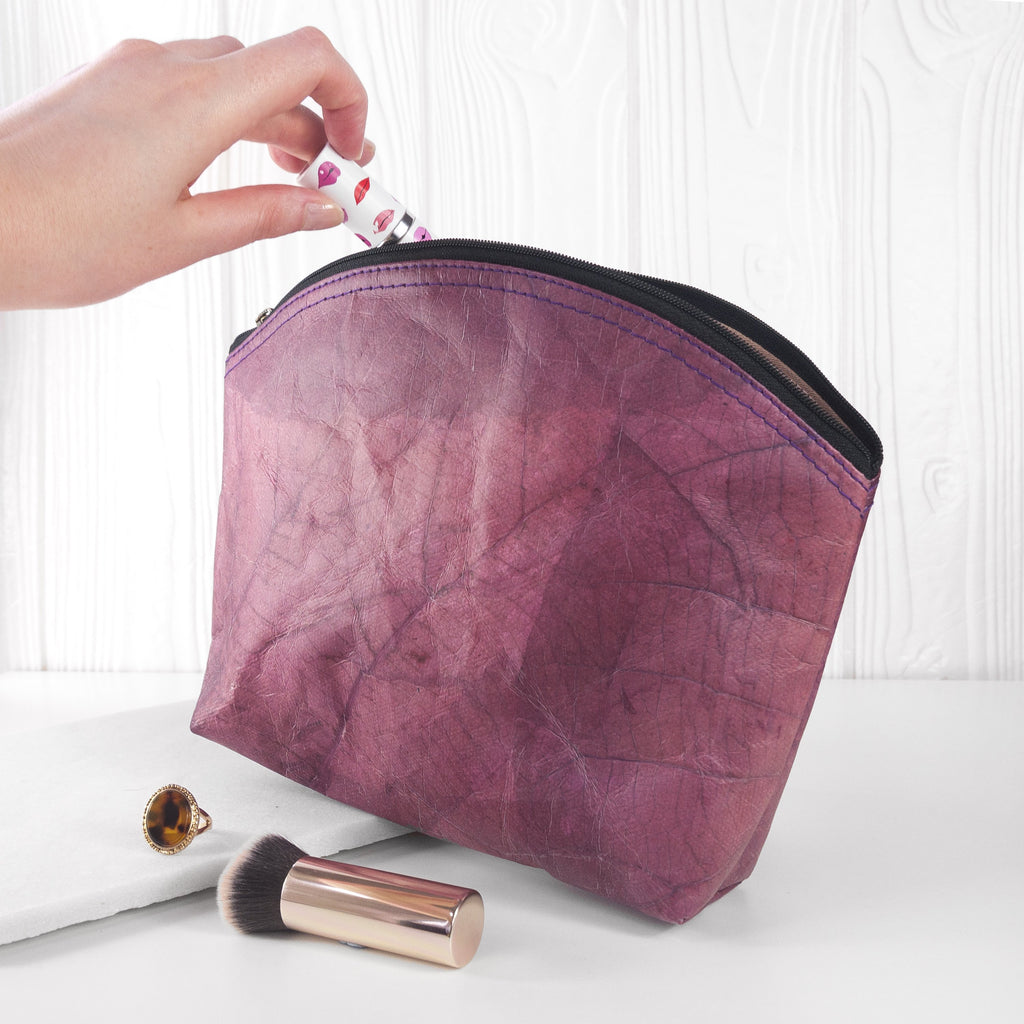 Make Up Bag Large in Leaf Leather - Dark Lavender