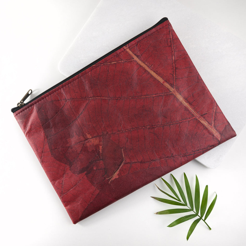 Clutch Bag in Leaf Leather - Berry Red