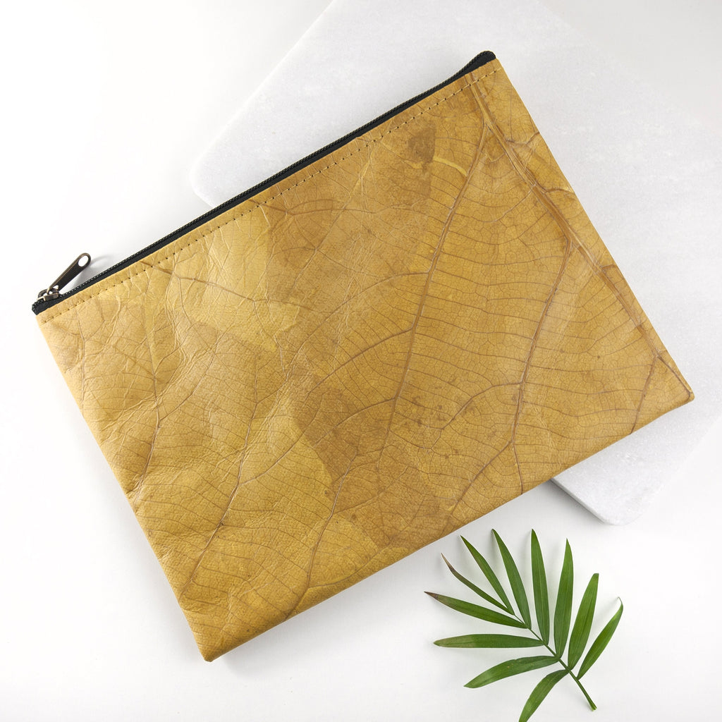 Clutch Bag in Leaf Leather - Tuscan Yellow