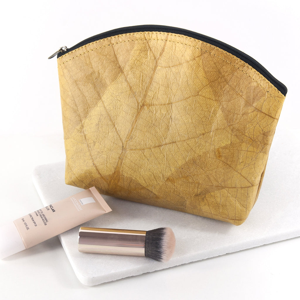 Make Up Bag Medium in Leaf Leather - Tuscan Yellow